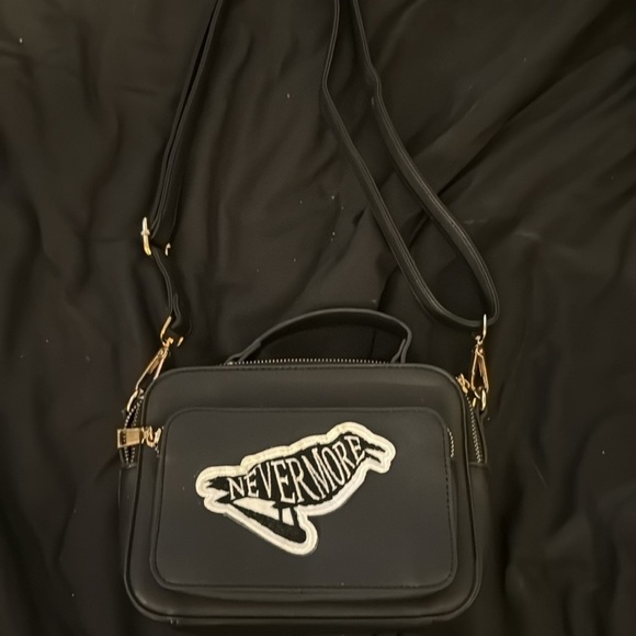 Nevermore Crossbody - Picture 4 of 7